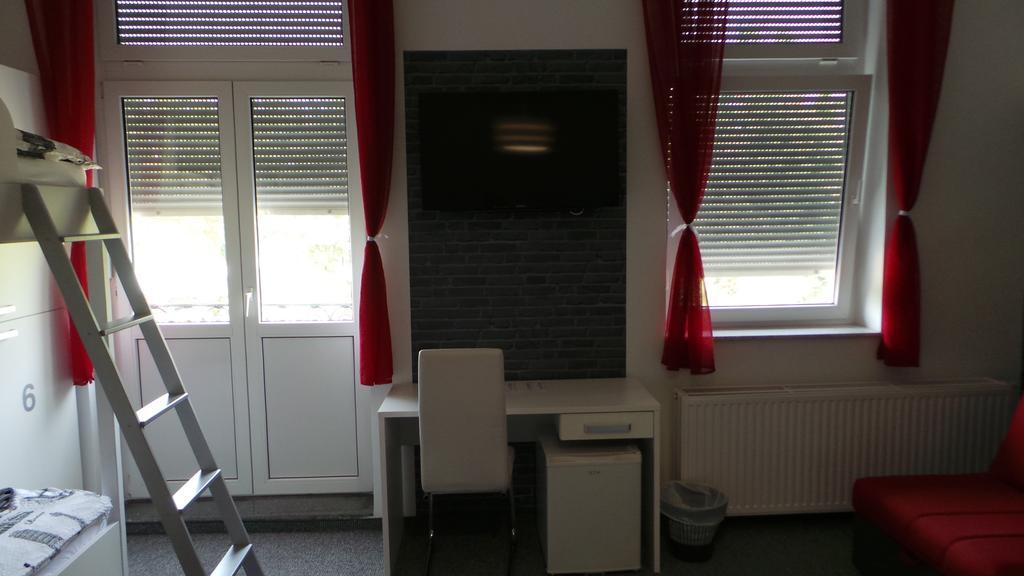 Hostel Levicki Славонски-Брод Номер фото